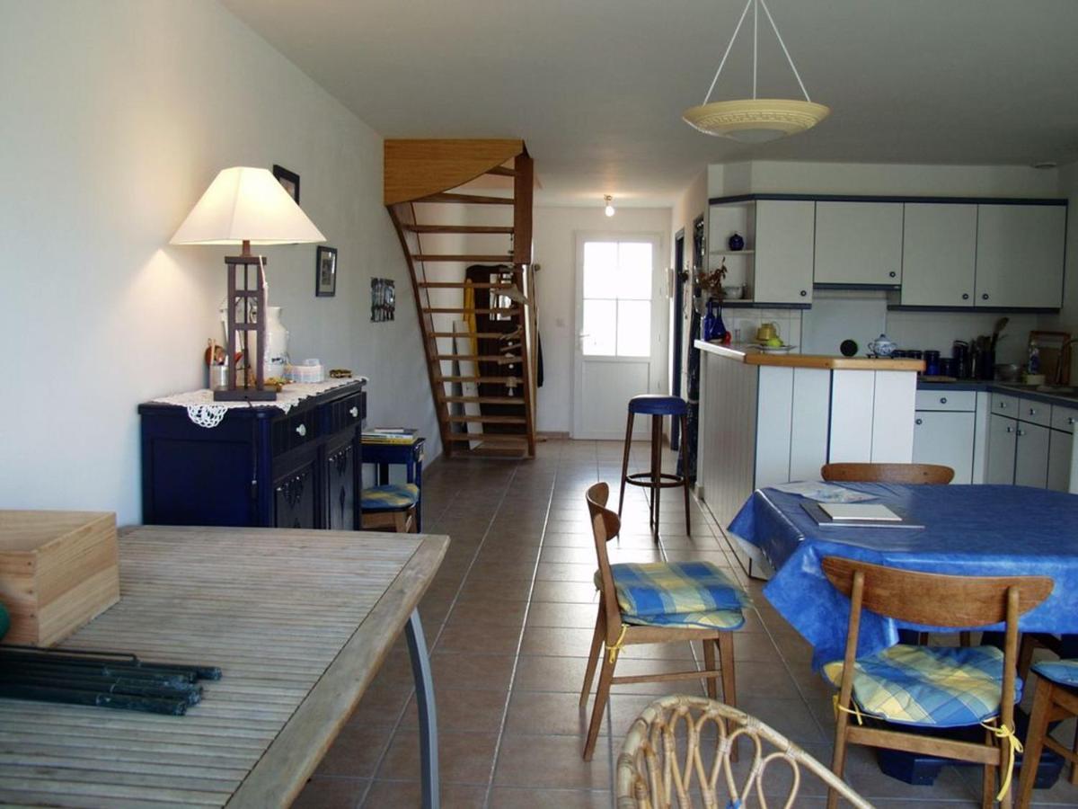 Maison Mitoyenne 3 Ch. Avec Jardin, Terrasse Et Poele A Bois, Proche Du Port De Sauzon, Animaux Ok - Fr-1-418-160 Exterior photo